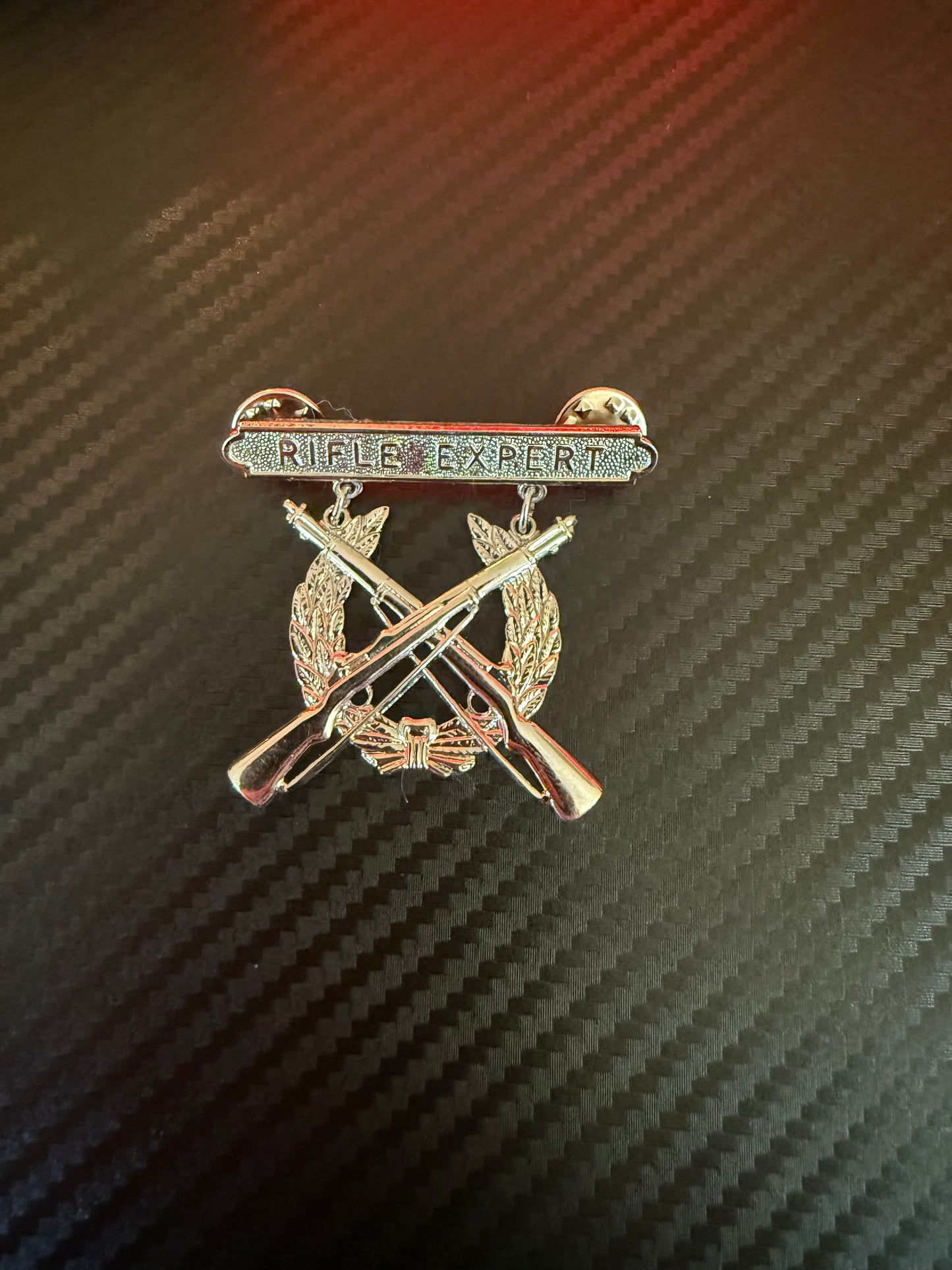 Vietnam era marine Corps issue medal pin and ribbon