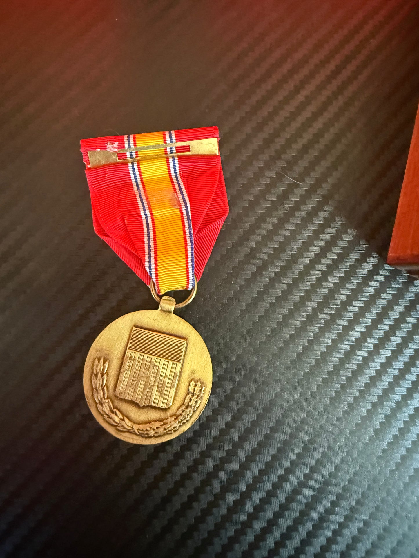 Vietnam era marine Corps issue medal pin and ribbon